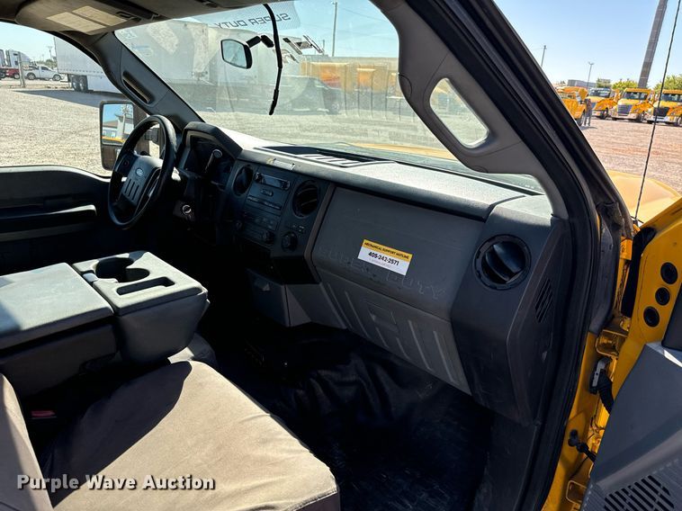 image for item EQ2233 2015 Ford F350 Super Duty utility bed pickup truck