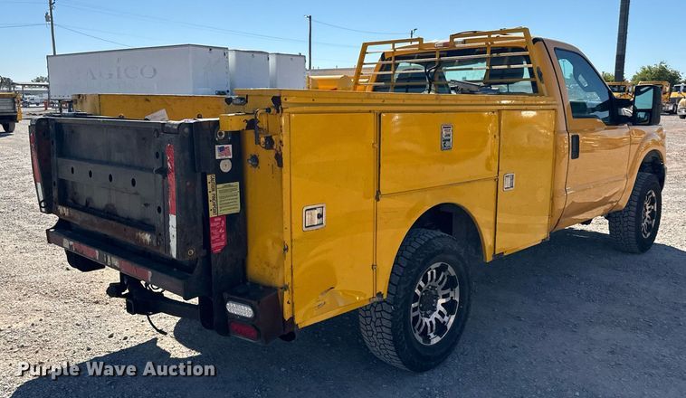 image for item EQ2234 2015 Ford F350 Super Duty utility bed pickup truck