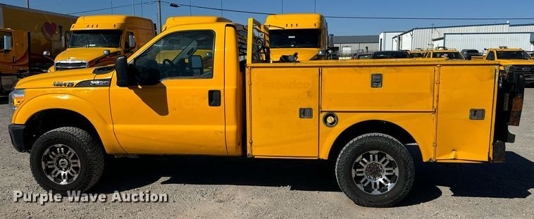 image for item EQ2234 2015 Ford F350 Super Duty utility bed pickup truck