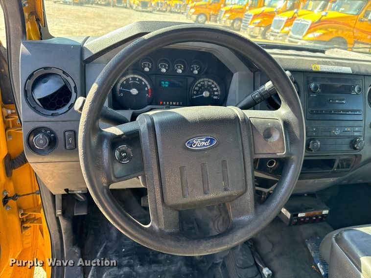 image for item EQ2234 2015 Ford F350 Super Duty utility bed pickup truck