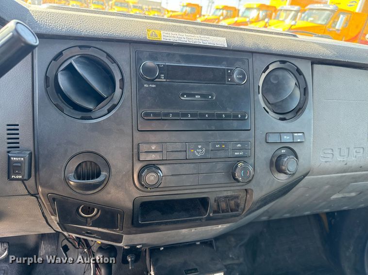 image for item EQ2234 2015 Ford F350 Super Duty utility bed pickup truck