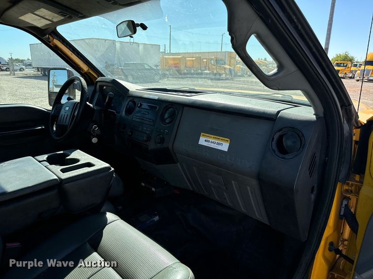 image for item EQ2234 2015 Ford F350 Super Duty utility bed pickup truck