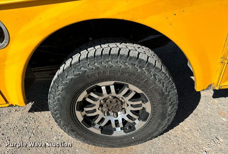 image for item EQ2234 2015 Ford F350 Super Duty utility bed pickup truck