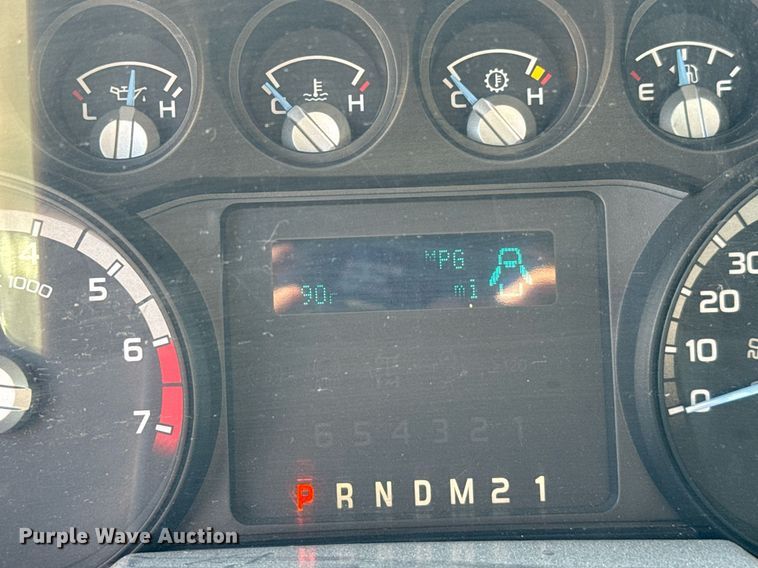 image for item EQ2234 2015 Ford F350 Super Duty utility bed pickup truck