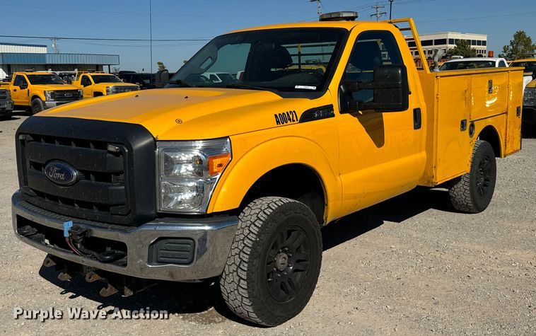 image for item EQ2236 2015 Ford F350 Super Duty utility bed pickup truck