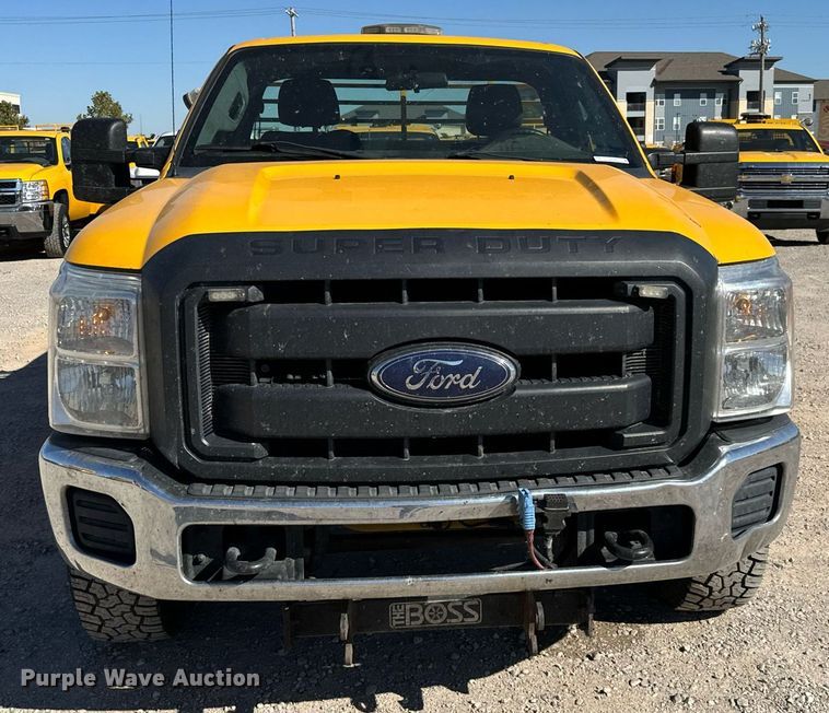 image for item EQ2236 2015 Ford F350 Super Duty utility bed pickup truck