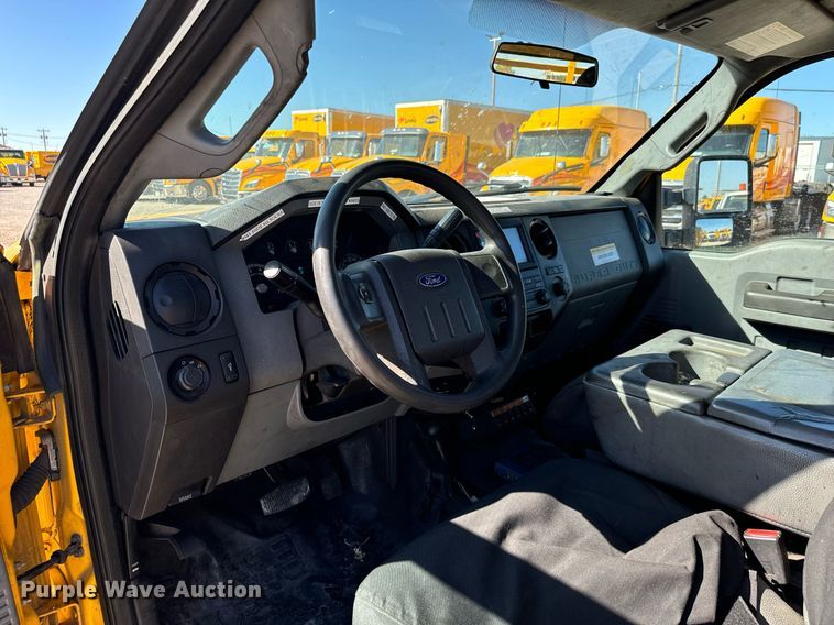 image for item EQ2236 2015 Ford F350 Super Duty utility bed pickup truck