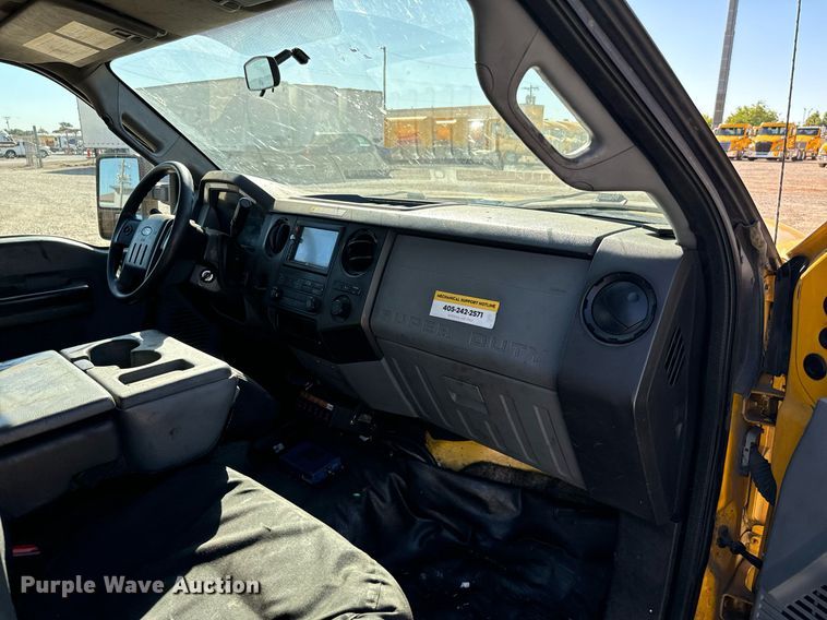 image for item EQ2236 2015 Ford F350 Super Duty utility bed pickup truck