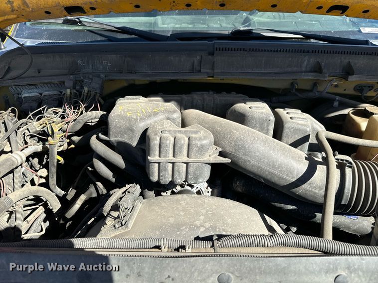 image for item EQ2236 2015 Ford F350 Super Duty utility bed pickup truck