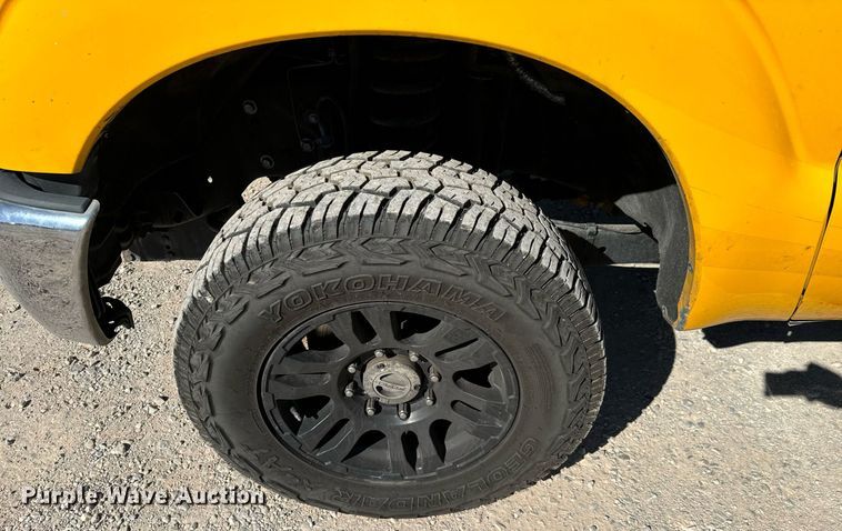 image for item EQ2236 2015 Ford F350 Super Duty utility bed pickup truck