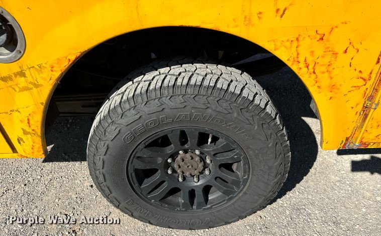 image for item EQ2236 2015 Ford F350 Super Duty utility bed pickup truck