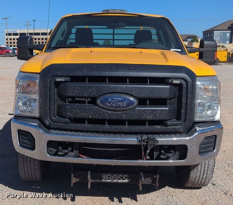 image for item EQ2238 2015 Ford F350 Super Duty utility bed pickup truck