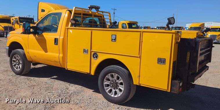 image for item EQ2238 2015 Ford F350 Super Duty utility bed pickup truck