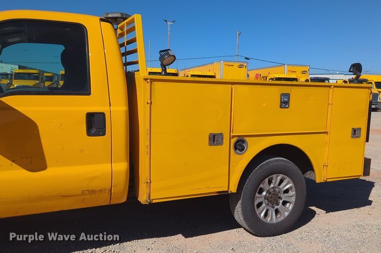 image for item EQ2238 2015 Ford F350 Super Duty utility bed pickup truck