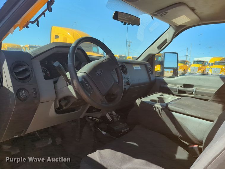 image for item EQ2238 2015 Ford F350 Super Duty utility bed pickup truck