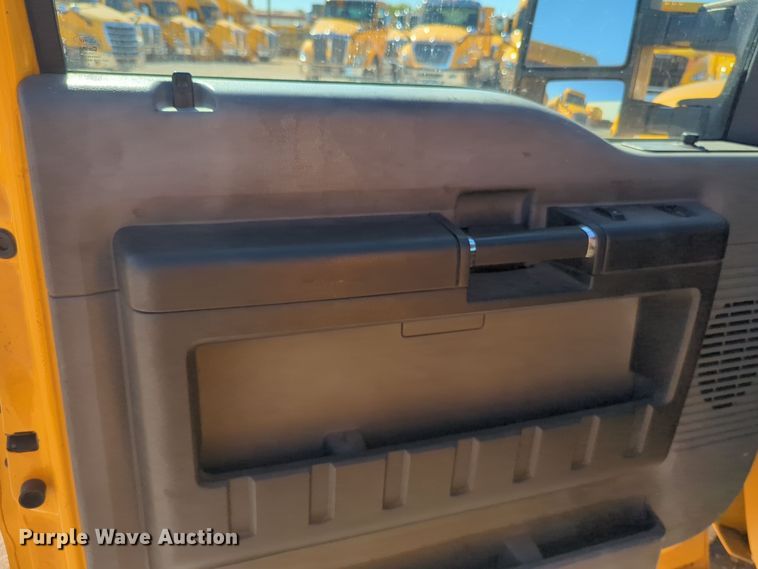 image for item EQ2238 2015 Ford F350 Super Duty utility bed pickup truck