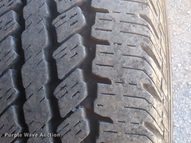 image for item EQ2238 2015 Ford F350 Super Duty utility bed pickup truck