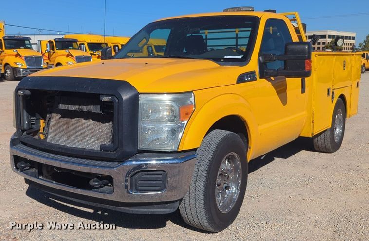 image for item EQ2240 2015 Ford F350 Super Duty utility bed pickup truck