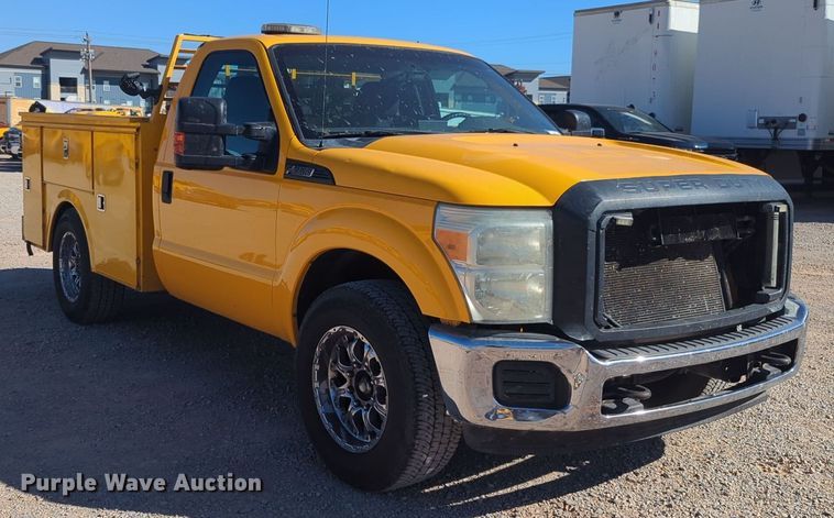 image for item EQ2240 2015 Ford F350 Super Duty utility bed pickup truck