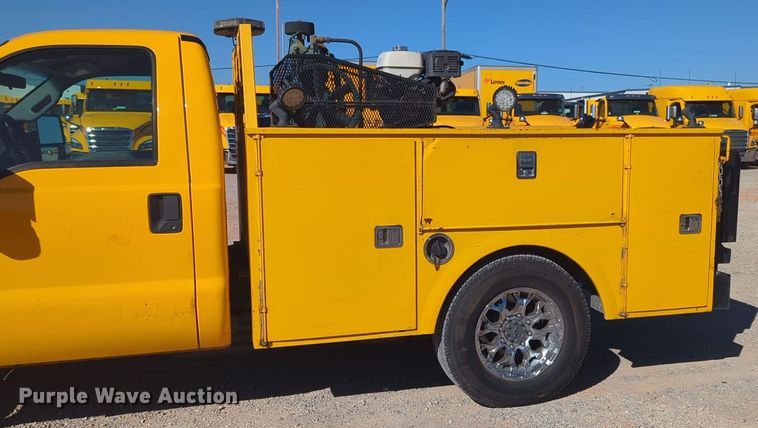 image for item EQ2240 2015 Ford F350 Super Duty utility bed pickup truck