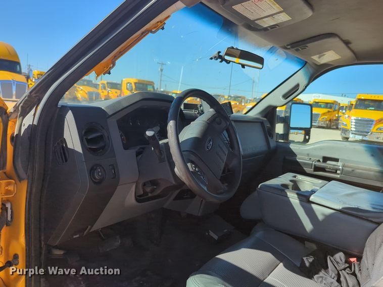 image for item EQ2240 2015 Ford F350 Super Duty utility bed pickup truck