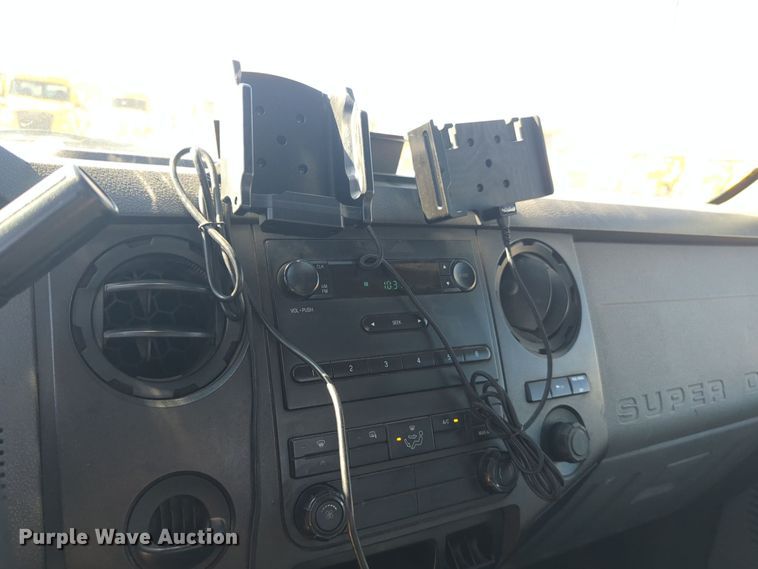 image for item EQ2240 2015 Ford F350 Super Duty utility bed pickup truck