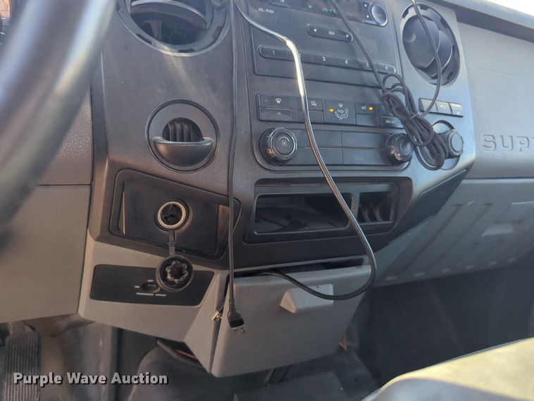 image for item EQ2240 2015 Ford F350 Super Duty utility bed pickup truck