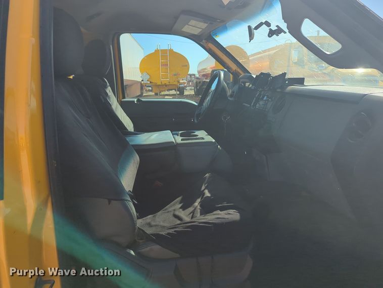 image for item EQ2240 2015 Ford F350 Super Duty utility bed pickup truck