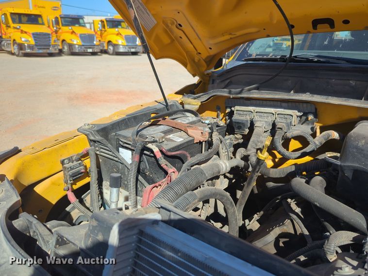 image for item EQ2240 2015 Ford F350 Super Duty utility bed pickup truck