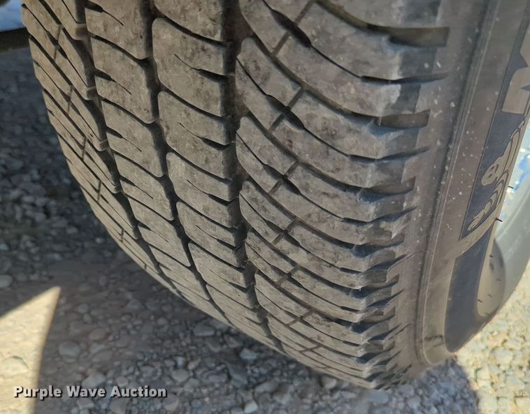 image for item EQ2240 2015 Ford F350 Super Duty utility bed pickup truck