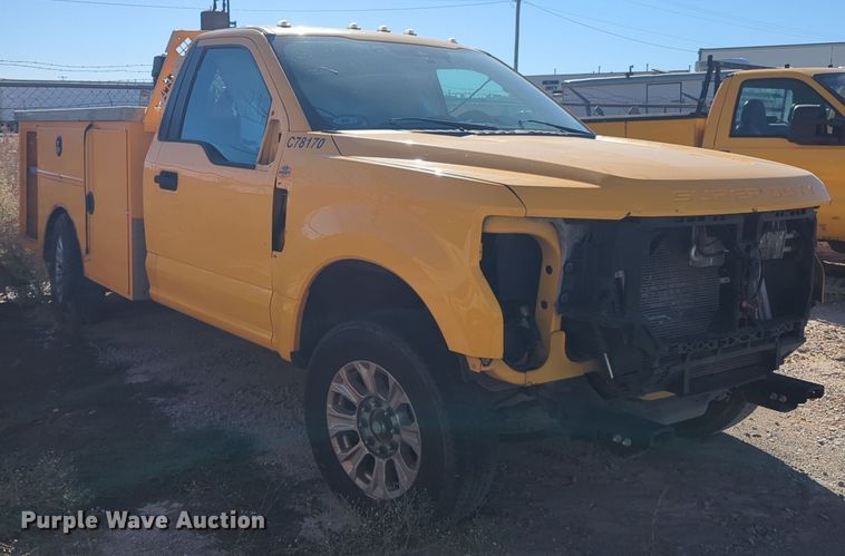 image for item EQ2241 2022 Ford  F350 Super Duty utility bed pickup truck