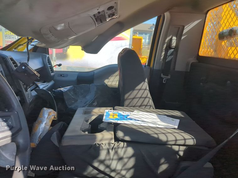 image for item EQ2241 2022 Ford  F350 Super Duty utility bed pickup truck