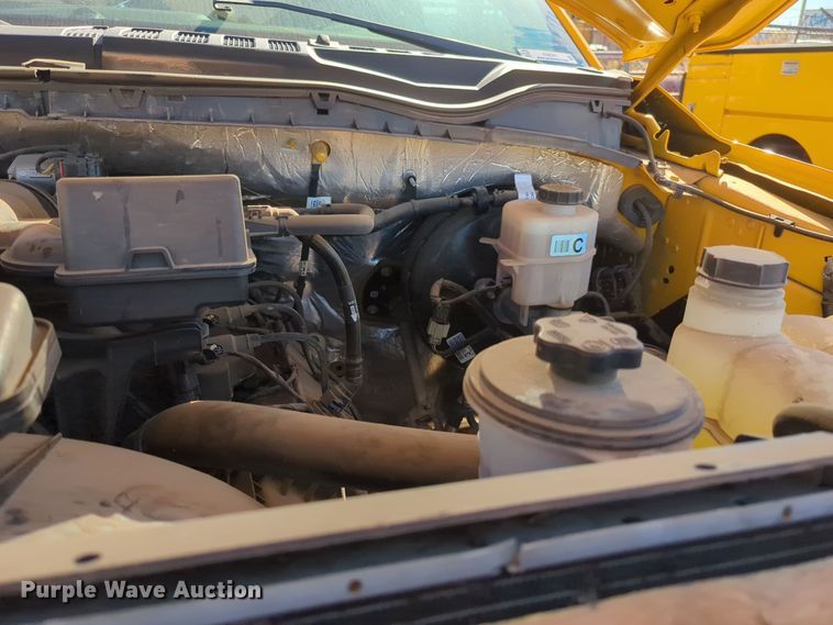 image for item EQ2241 2022 Ford  F350 Super Duty utility bed pickup truck