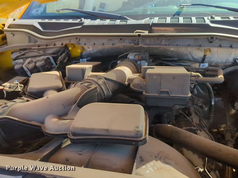 image for item EQ2241 2022 Ford  F350 Super Duty utility bed pickup truck