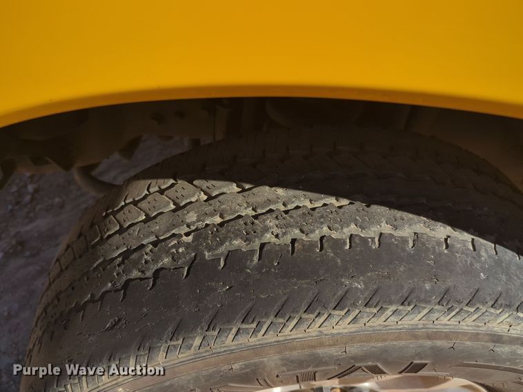 image for item EQ2241 2022 Ford  F350 Super Duty utility bed pickup truck