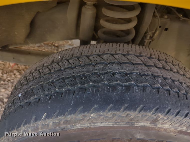 image for item EQ2241 2022 Ford  F350 Super Duty utility bed pickup truck