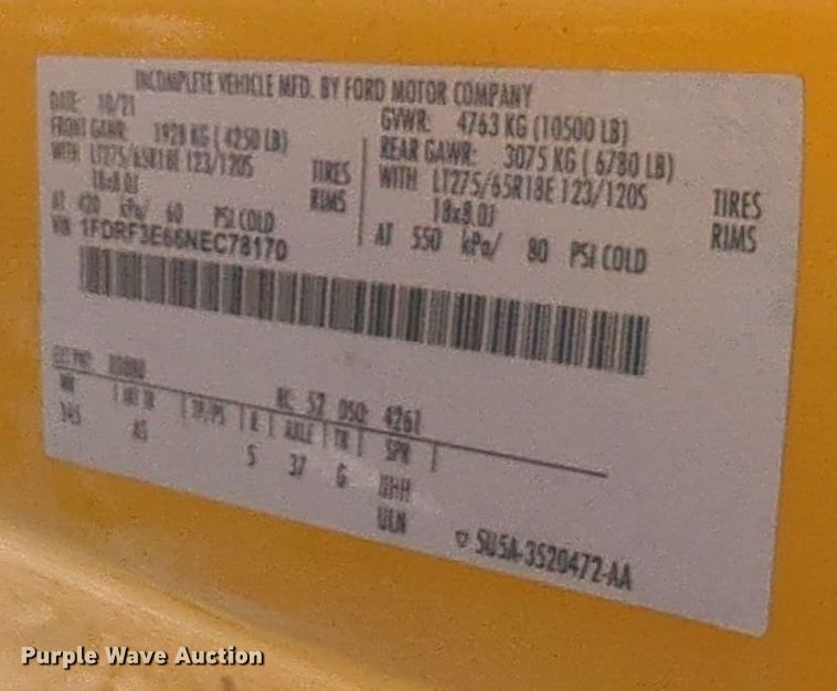 image for item EQ2241 2022 Ford  F350 Super Duty utility bed pickup truck