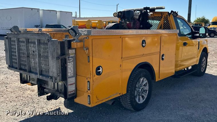 image for item EQ2242 2020 Ford F350 Super Duty utility bed pickup truck