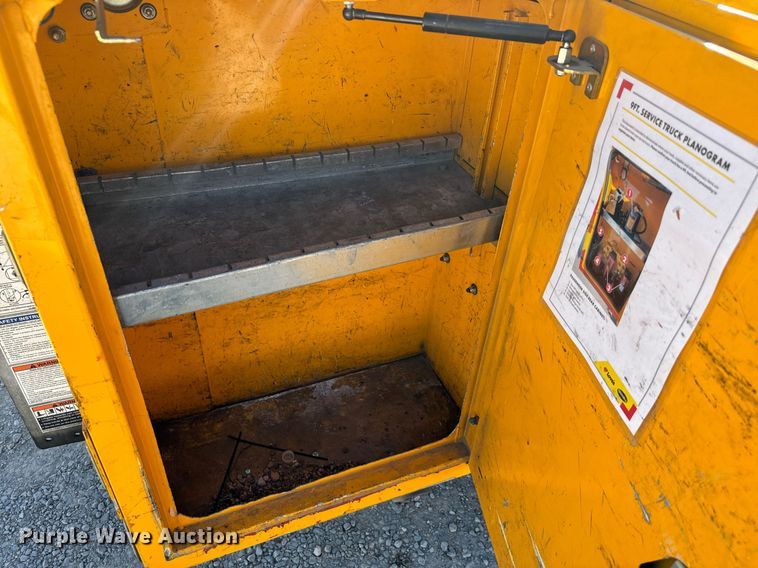 image for item EQ2242 2020 Ford F350 Super Duty utility bed pickup truck