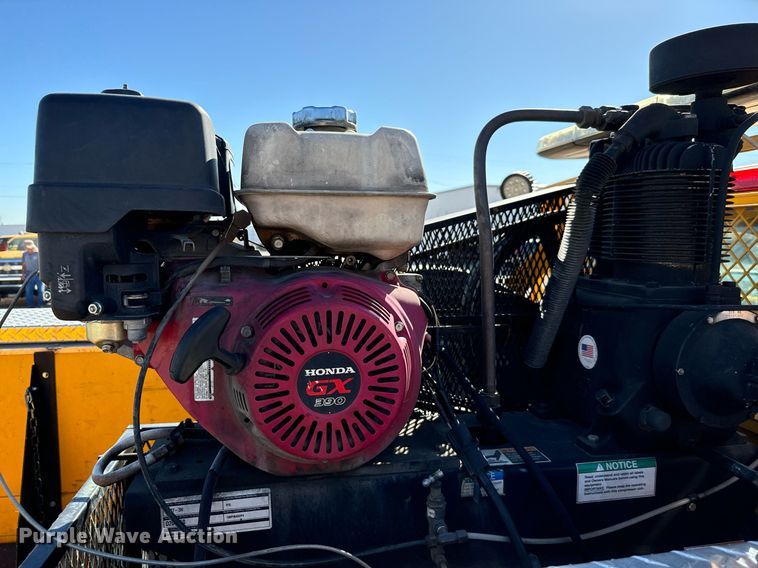 image for item EQ2242 2020 Ford F350 Super Duty utility bed pickup truck