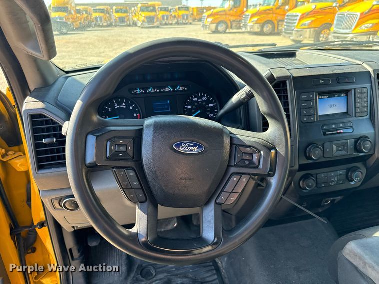 image for item EQ2242 2020 Ford F350 Super Duty utility bed pickup truck