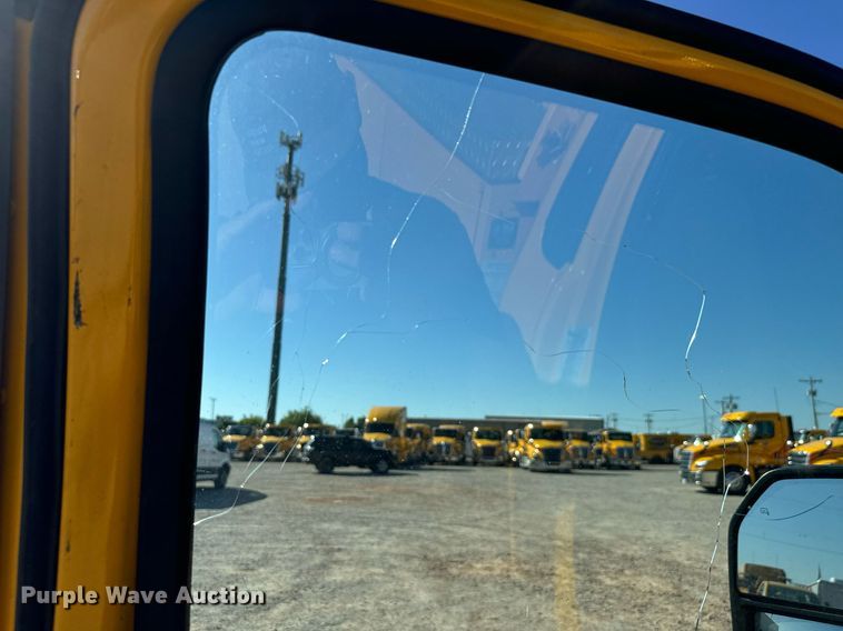 image for item EQ2242 2020 Ford F350 Super Duty utility bed pickup truck