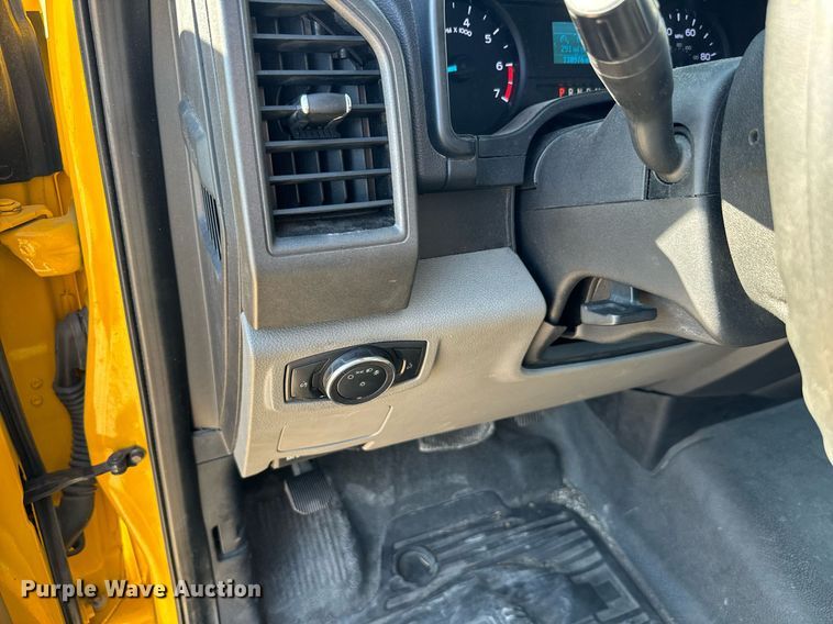 image for item EQ2242 2020 Ford F350 Super Duty utility bed pickup truck