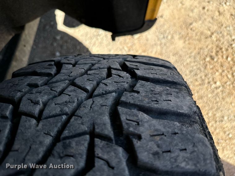 image for item EQ2242 2020 Ford F350 Super Duty utility bed pickup truck