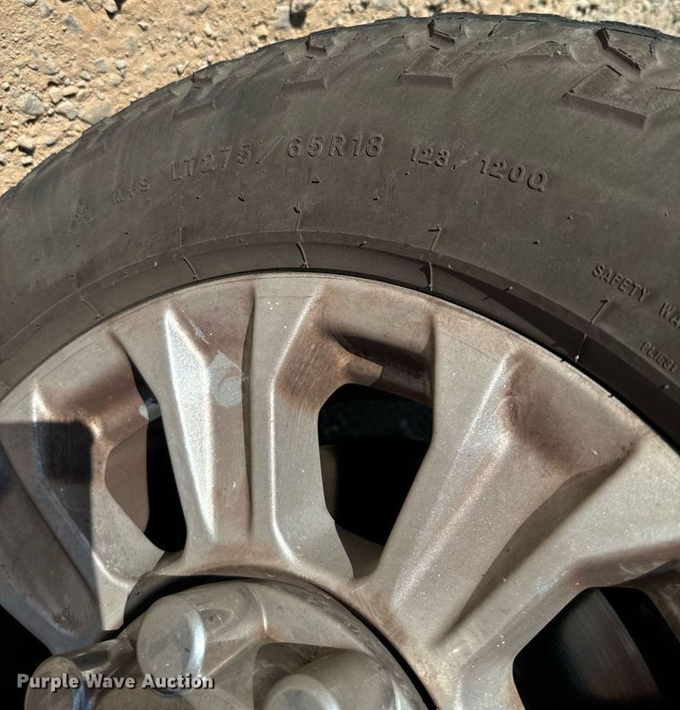 image for item EQ2242 2020 Ford F350 Super Duty utility bed pickup truck