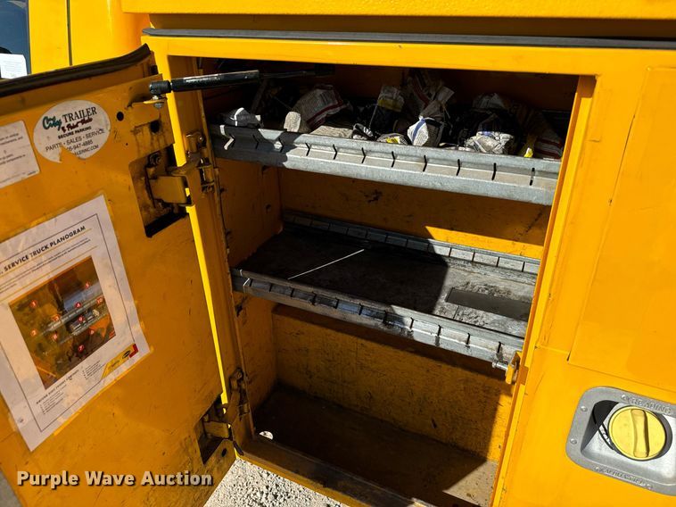 image for item EQ2244 2016 Ford F350 Super Duty utility bed pickup truck