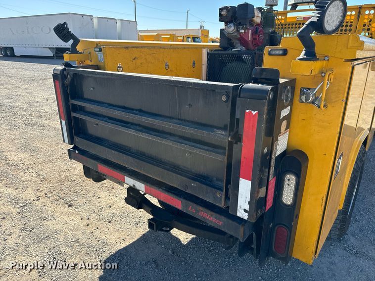 image for item EQ2244 2016 Ford F350 Super Duty utility bed pickup truck