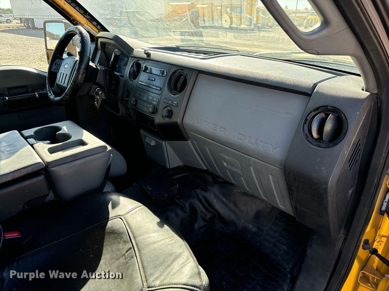 image for item EQ2244 2016 Ford F350 Super Duty utility bed pickup truck