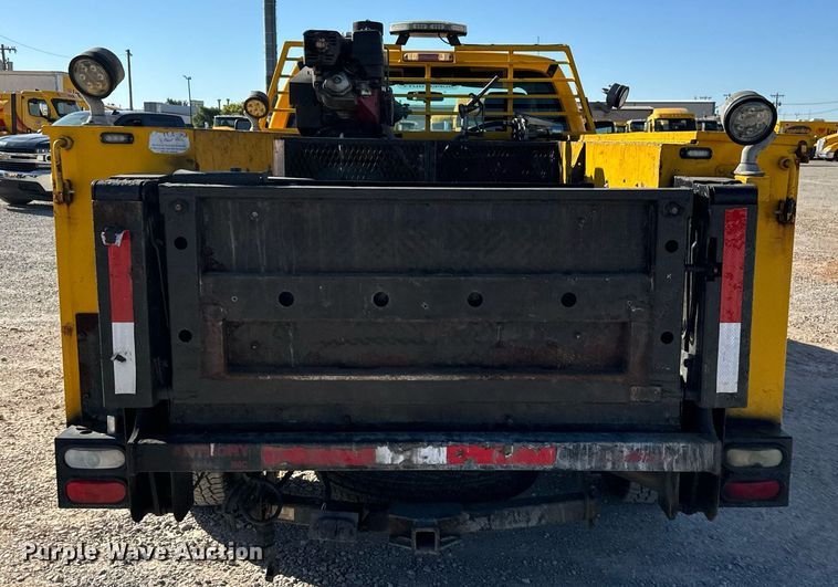 image for item EQ2246 2015 Ford F350 Super Duty utility bed pickup truck