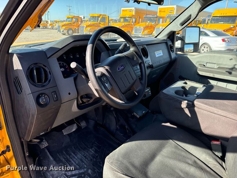 image for item EQ2246 2015 Ford F350 Super Duty utility bed pickup truck